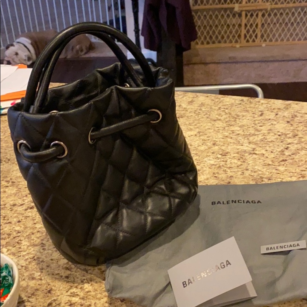 Balenciaga Hand Bag with Straps. REAL from LV. - Picture 2 of 2